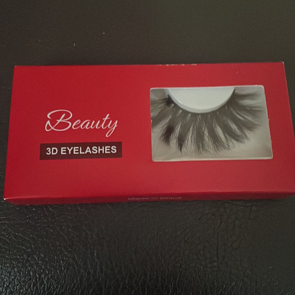 3D eyelashes by beauty.